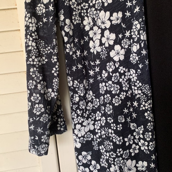 Lauren Petites top with attached tank top - Picture 3 of 5